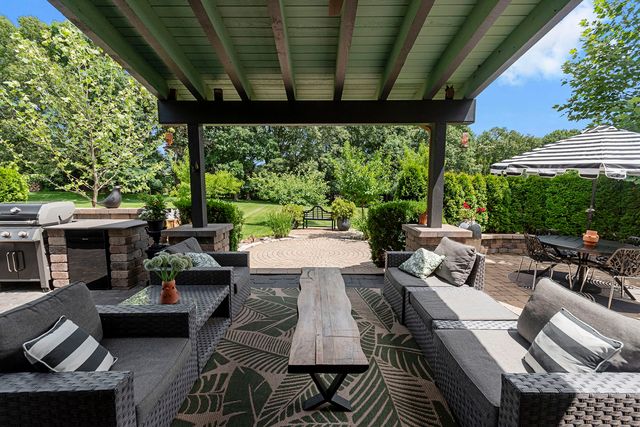 5 Split Rail, Lemont, IL 60439