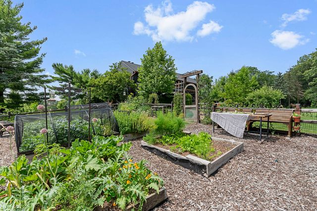5 Split Rail, Lemont, IL 60439