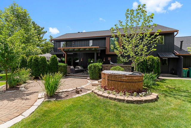 5 Split Rail, Lemont, IL 60439