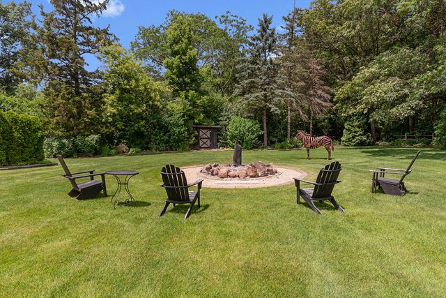 5 Split Rail, Lemont, IL 60439