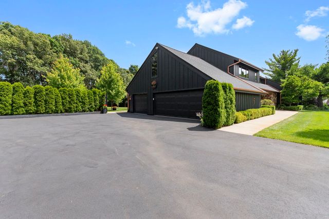5 Split Rail, Lemont, IL 60439
