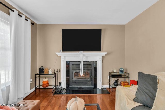 14 Okjin Court, Jackson, NJ 08527
