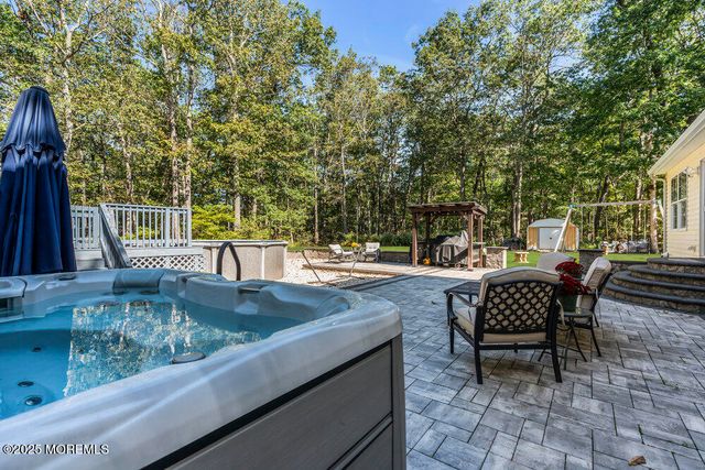 14 Okjin Court, Jackson, NJ 08527