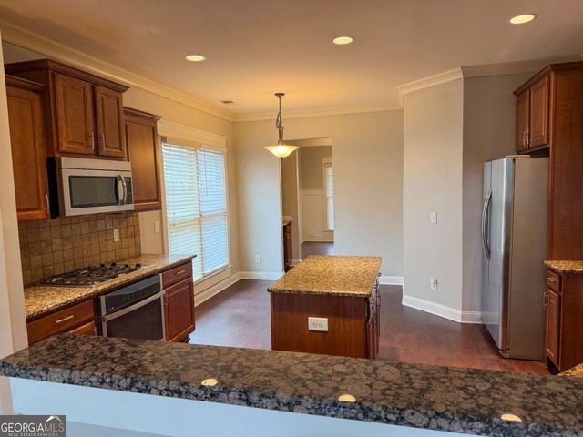 5008 Groover Drive SE, Smyrna, GA 30080