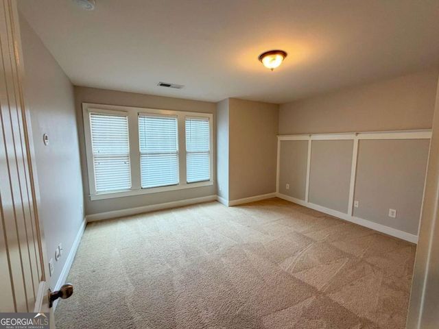 5008 Groover Drive SE, Smyrna, GA 30080