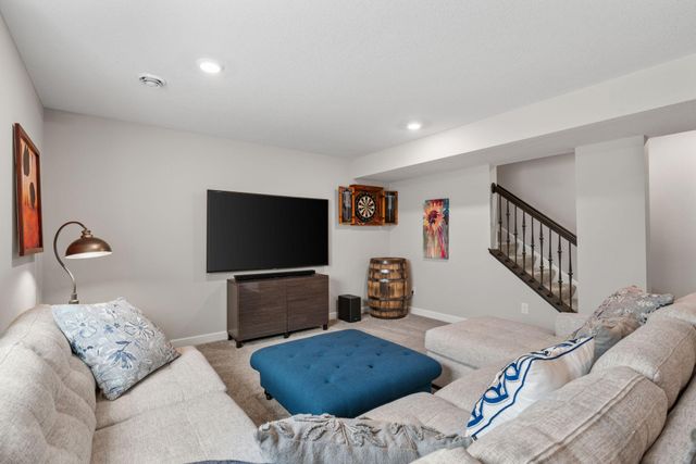 1986 Red Oak Path, Shakopee, MN 55379