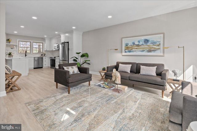 2872 SUTTON OAKS LN, Vienna, VA 22181