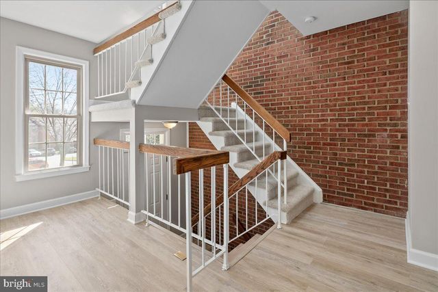 2872 SUTTON OAKS LN, Vienna, VA 22181