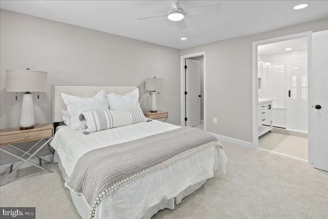 2872 SUTTON OAKS LN, Vienna, VA 22181