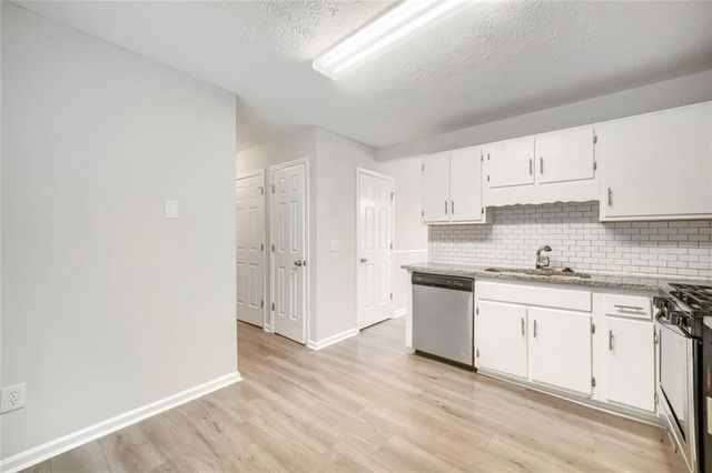 6253 Valdez Drive, Rex, GA 30273