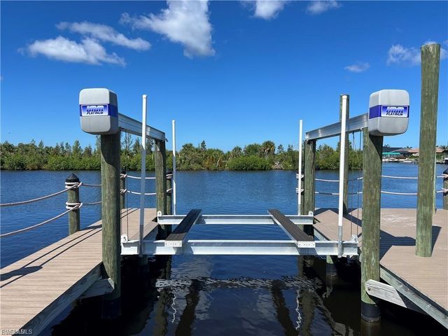 1524 NW 42nd AVE, Cape Coral, FL 33993