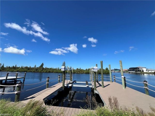 1524 NW 42nd AVE, Cape Coral, FL 33993