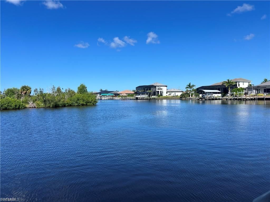 1524 NW 42nd AVE, Cape Coral, FL 33993