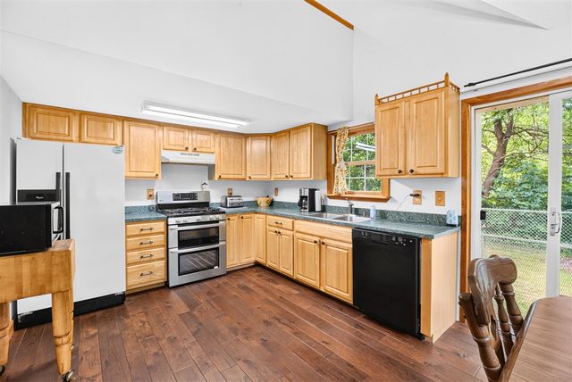 11736 E D Avenue, Richland, MI 49083