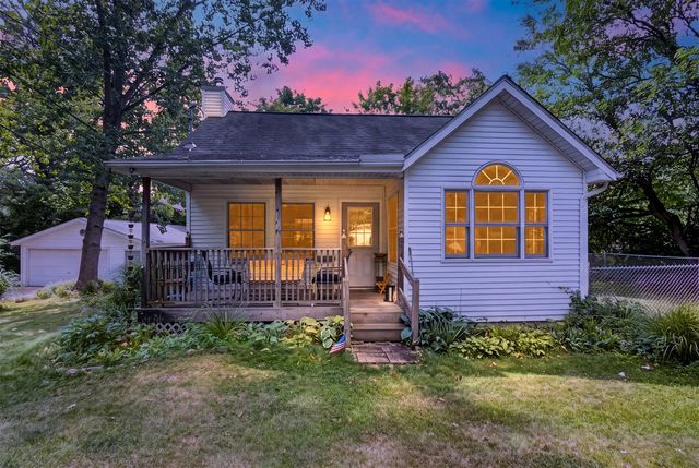 11736 E D Avenue, Richland, MI 49083