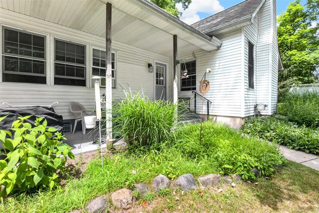 11736 E D Avenue, Richland, MI 49083