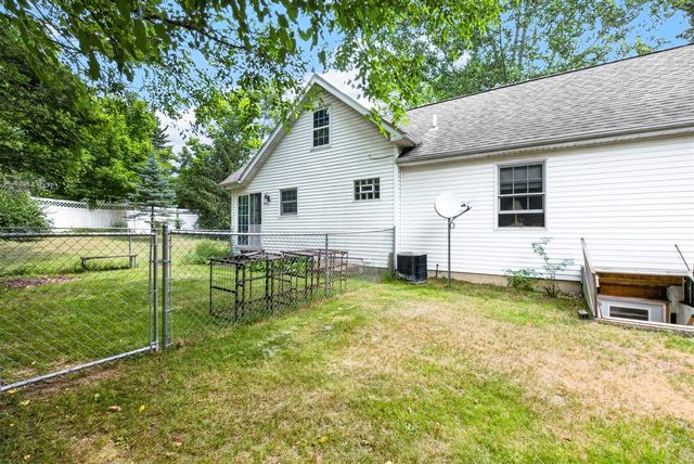 11736 E D Avenue, Richland, MI 49083