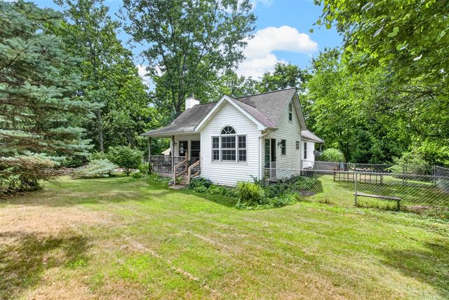 11736 E D Avenue, Richland, MI 49083