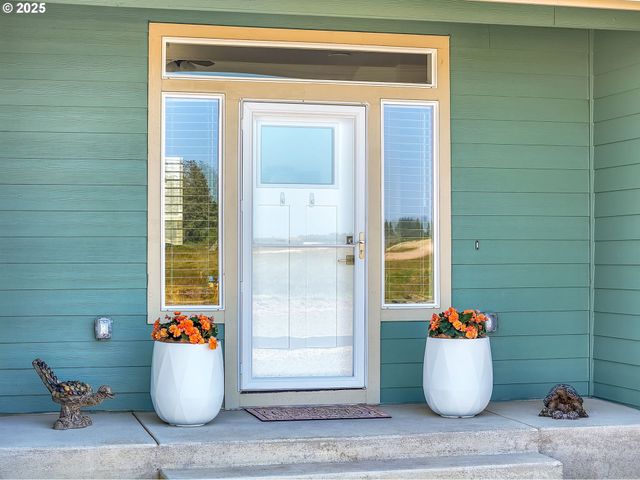 33455 BING Ln, Warrenton, OR 97146