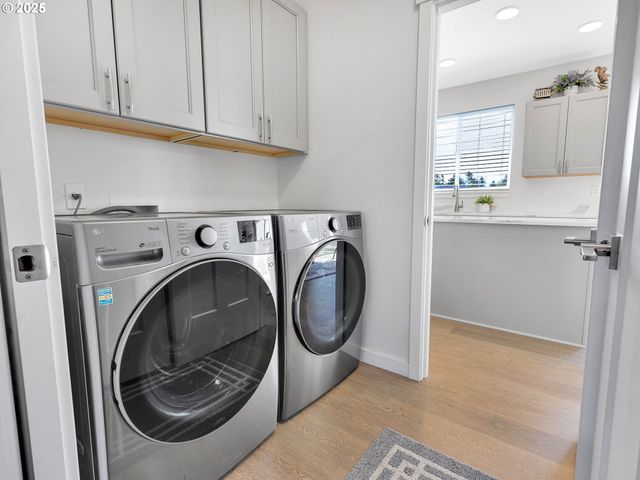 33455 BING Ln, Warrenton, OR 97146