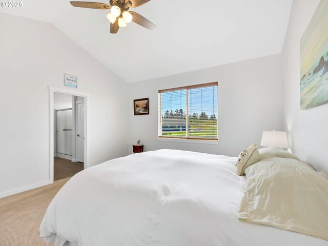 33455 BING Ln, Warrenton, OR 97146