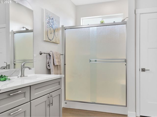 33455 BING Ln, Warrenton, OR 97146