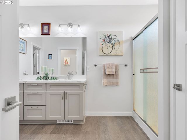 33455 BING Ln, Warrenton, OR 97146