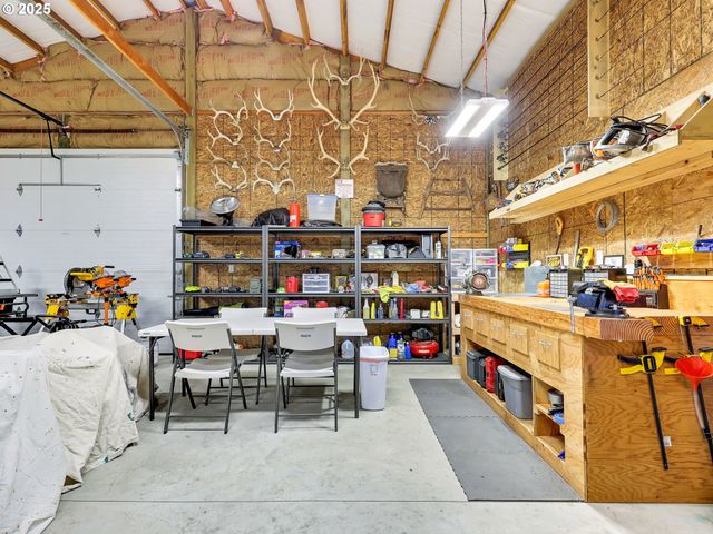 33455 BING Ln, Warrenton, OR 97146