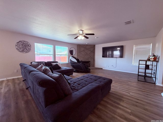 422 Abigail, Converse, TX 78109