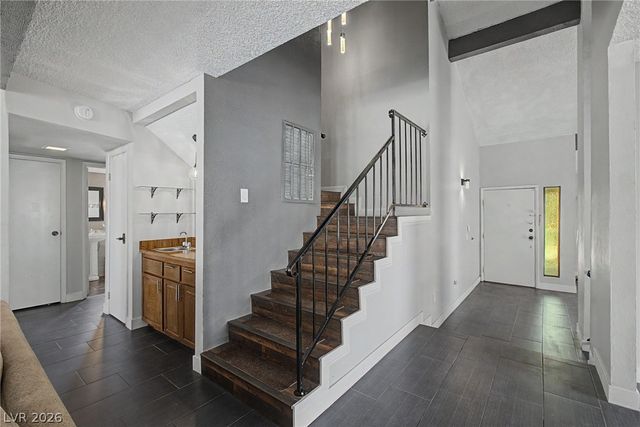 1884 Roxbury Lane, Las Vegas, NV 89119
