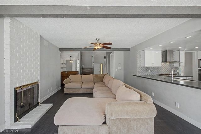 1884 Roxbury Lane, Las Vegas, NV 89119