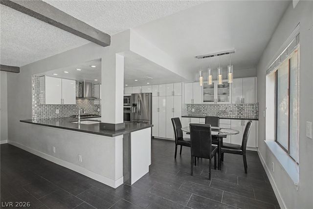 1884 Roxbury Lane, Las Vegas, NV 89119