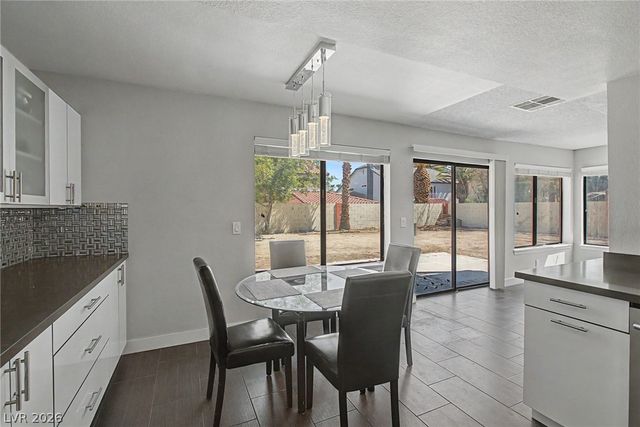 1884 Roxbury Lane, Las Vegas, NV 89119