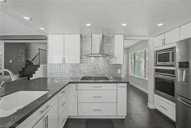 1884 Roxbury Lane, Las Vegas, NV 89119