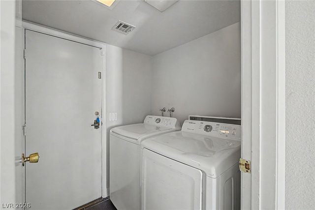 1884 Roxbury Lane, Las Vegas, NV 89119