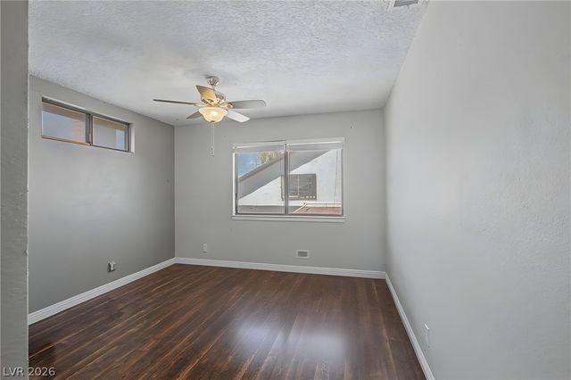 1884 Roxbury Lane, Las Vegas, NV 89119
