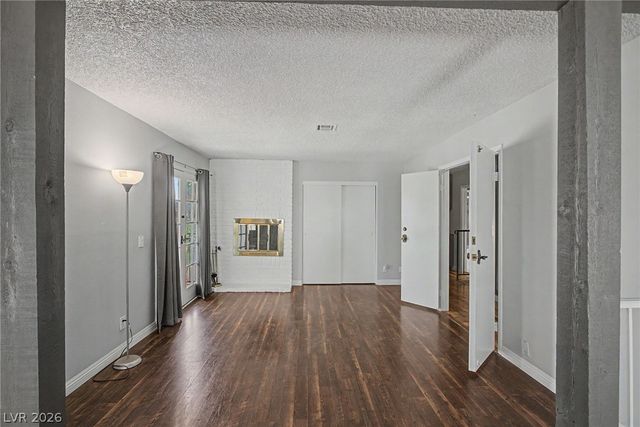 1884 Roxbury Lane, Las Vegas, NV 89119