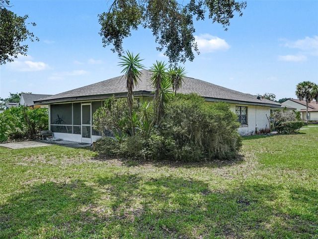 450 SANDESTIN DRIVE, Winter Haven, FL 33884
