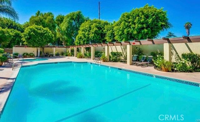 12720 Burbank 114, Valley Village, CA 91607