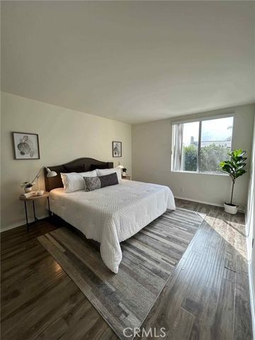 12720 Burbank 114, Valley Village, CA 91607