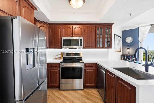 2301 SW 27th Ave 1001, Miami, FL 33145