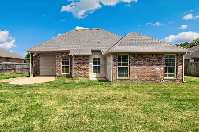 1495 N Corsica, Fayetteville, AR 72704