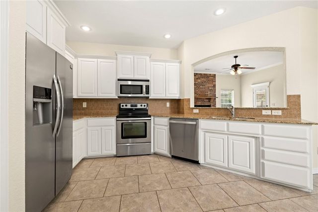 1495 N Corsica, Fayetteville, AR 72704