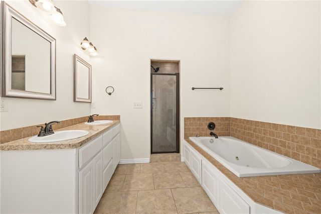 1495 N Corsica, Fayetteville, AR 72704