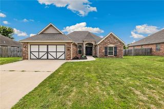 1495 N Corsica, Fayetteville, AR 72704