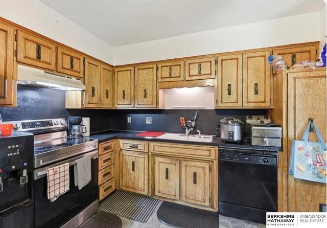 12910 Courtney Drive, Bellevue, NE 68123