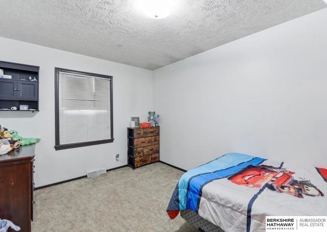 12910 Courtney Drive, Bellevue, NE 68123