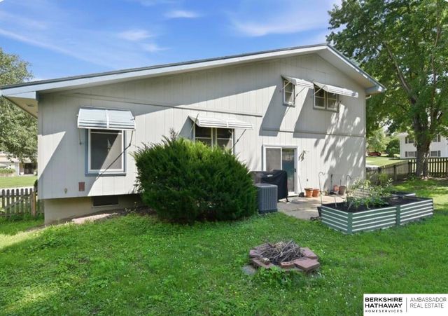 12910 Courtney Drive, Bellevue, NE 68123