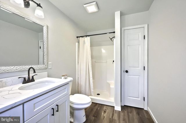 530 SILVER MAPLE CT, Mount Wolf, PA 17347