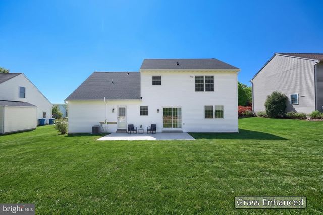 530 SILVER MAPLE CT, Mount Wolf, PA 17347